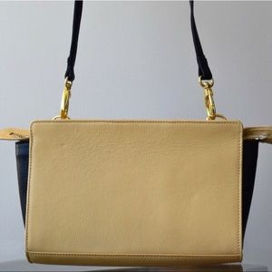 **GONE** Adorable leather crossbody bag 😍